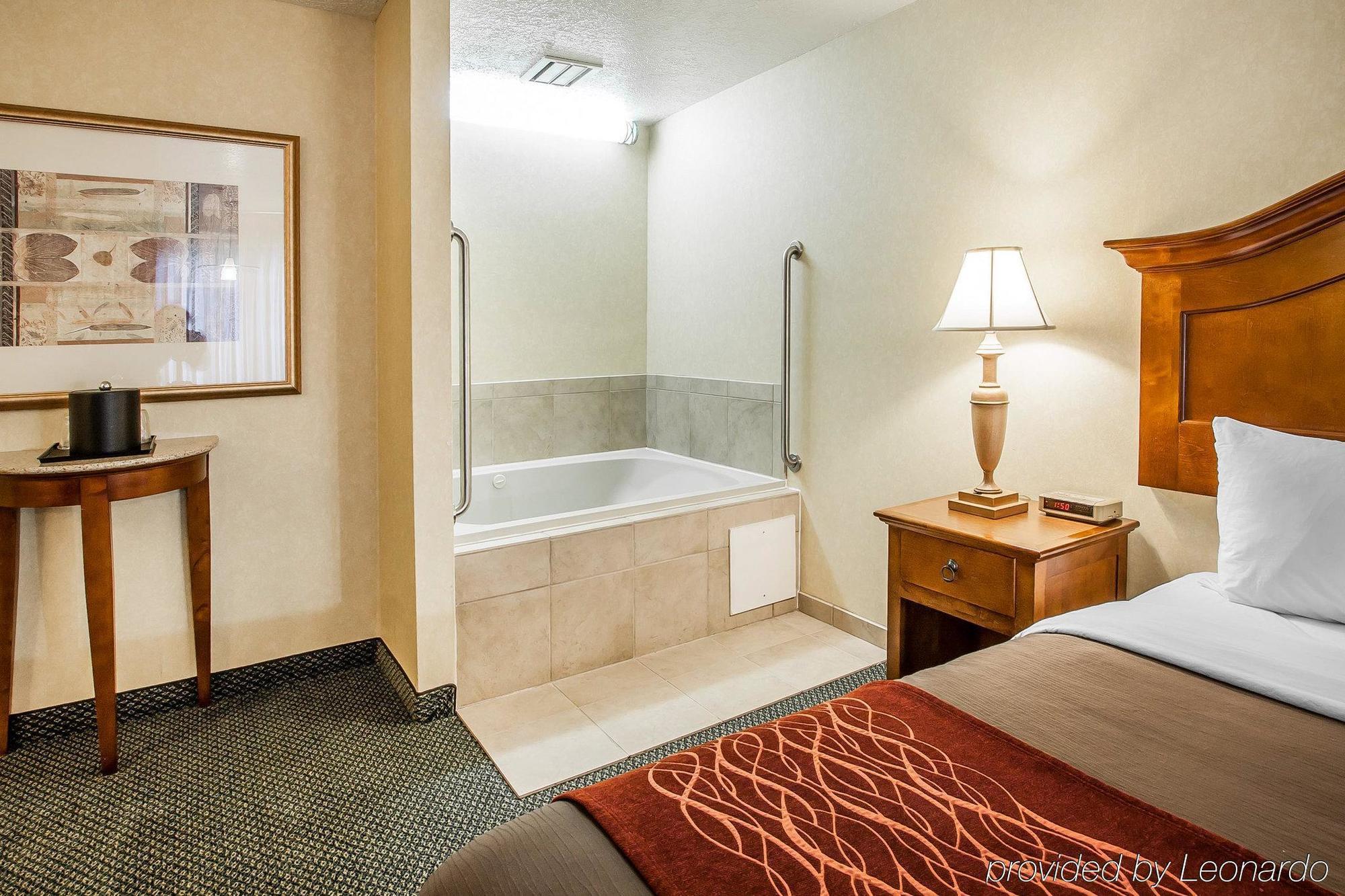 Comfort Inn Conference Center Hillsboro Exteriér fotografie
