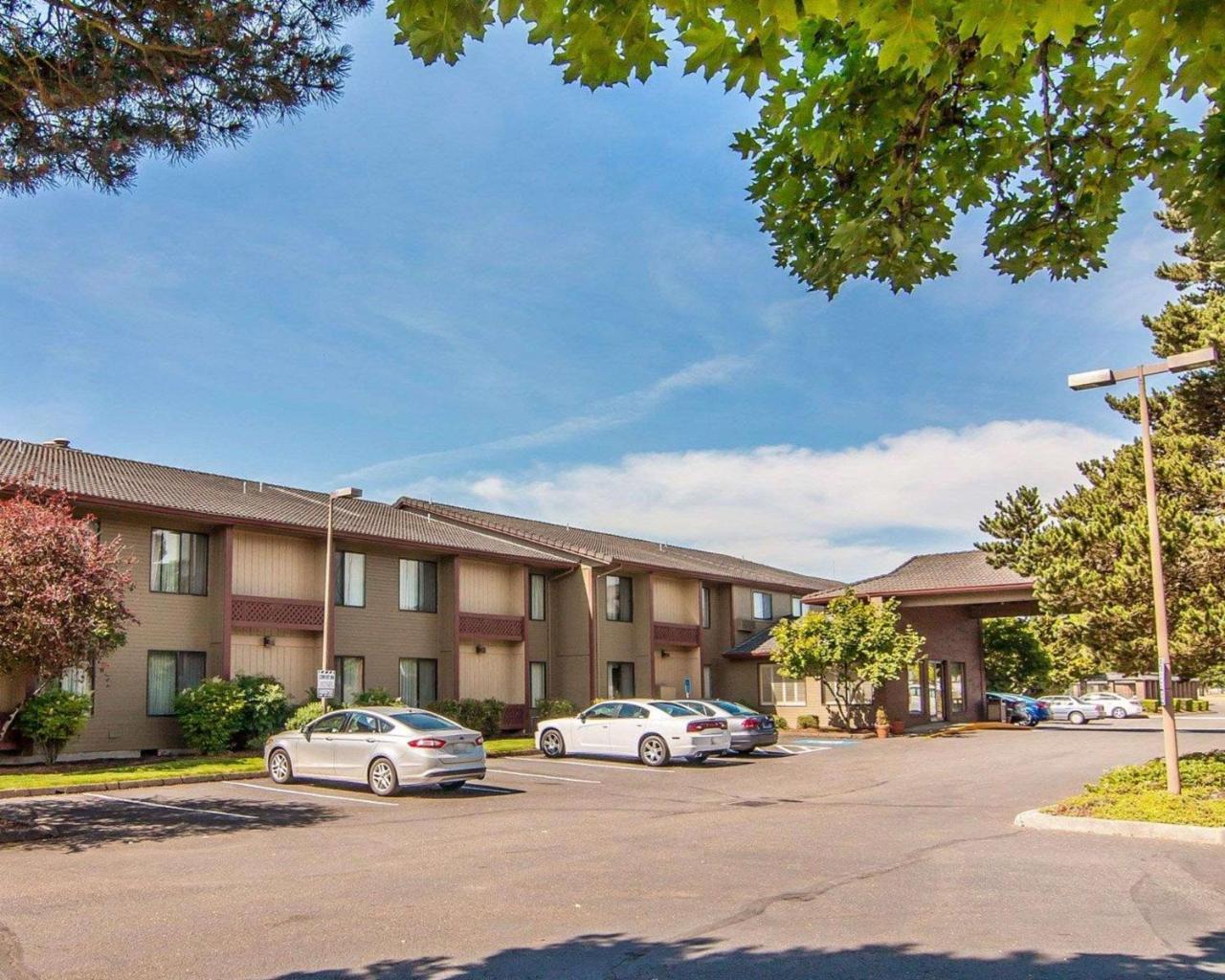 Comfort Inn Conference Center Hillsboro Exteriér fotografie